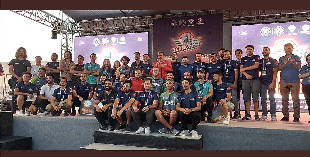 TÜBİTAK tarafından TEKNOFEST kapsamında bu yıl 18'incisi düzenlenen "Uluslararası Efficiency Challenge Elektrikli Araç Yarışları"nda Elektromobil kategorisinde Şampiyon 1,5 Adana